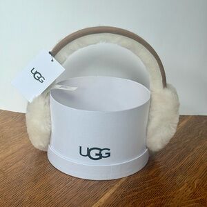 New UGG Womens Cheasnut Shearling Sheepskin Leather Earmuffs Single Center Strip